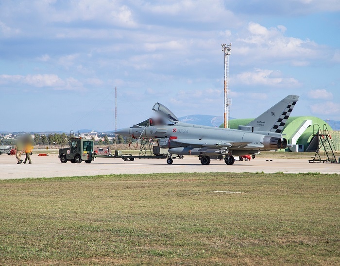 Aeronautica Eurofighter precipitato individuato corpo senza vita